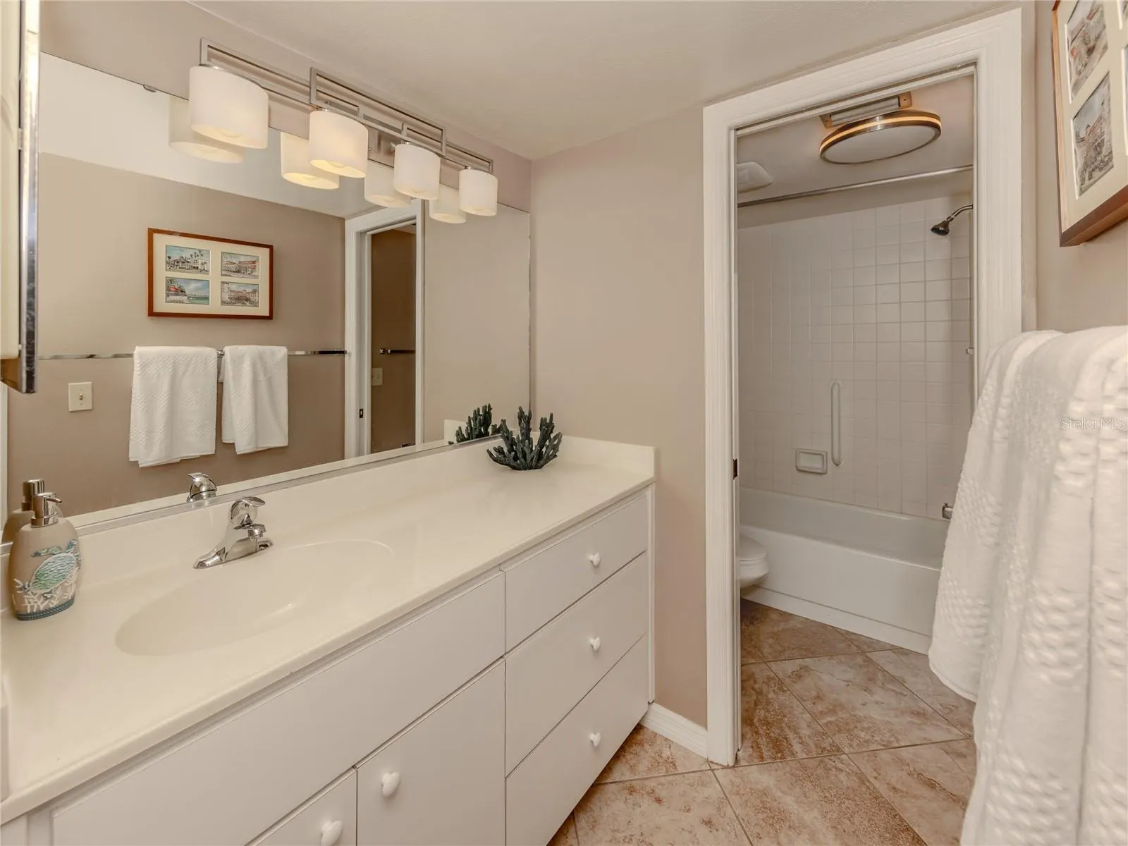 437 CERROMAR LN #312, #312
