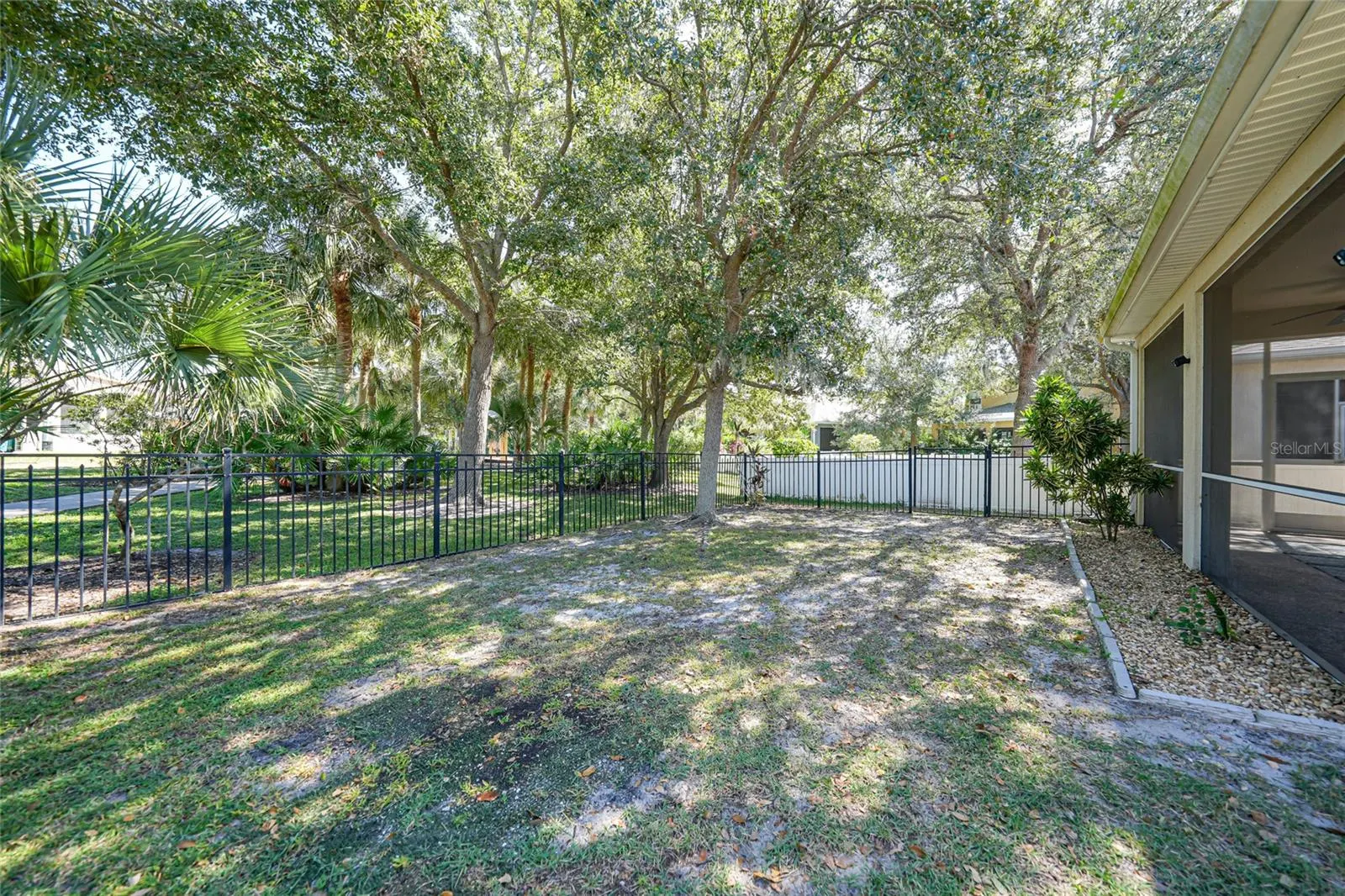 10007 WINDING RIVER RD