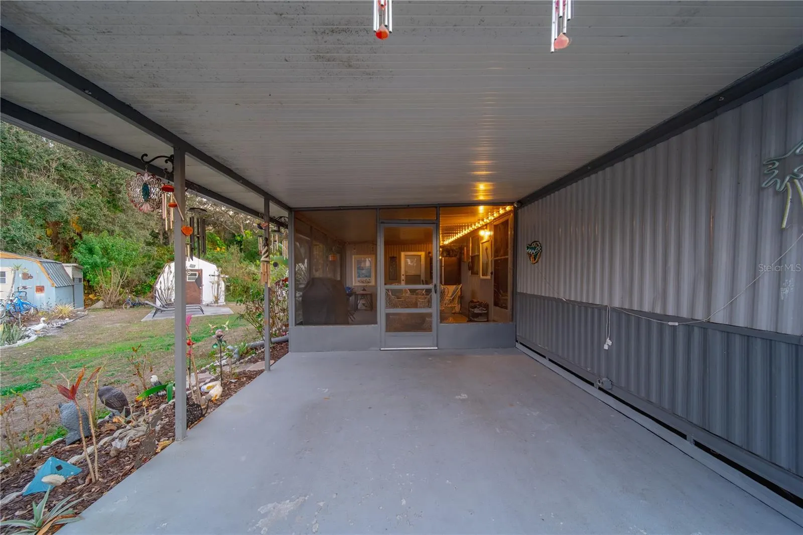 1381 SE LAKE RD