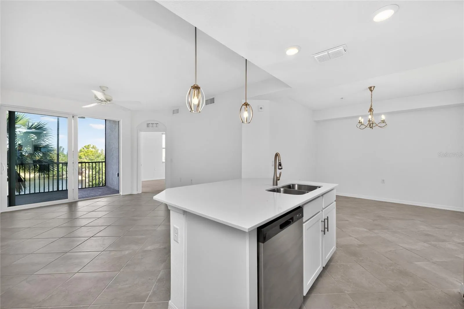 14141 HERITAGE LANDING BLVD #921 #921