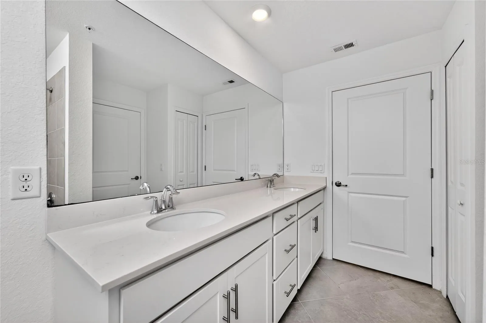 14141 HERITAGE LANDING BLVD #921 #921