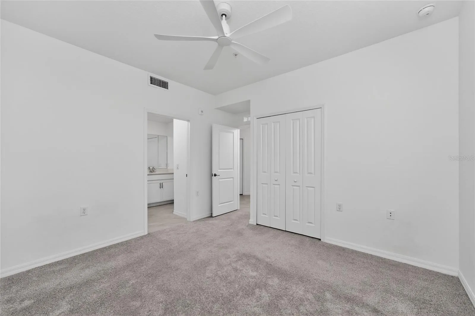 14141 HERITAGE LANDING BLVD #921 #921