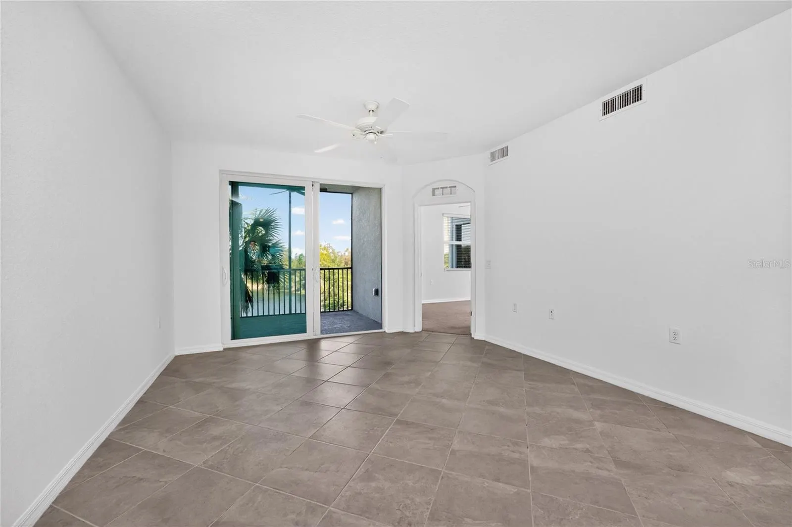 14141 HERITAGE LANDING BLVD #921 #921