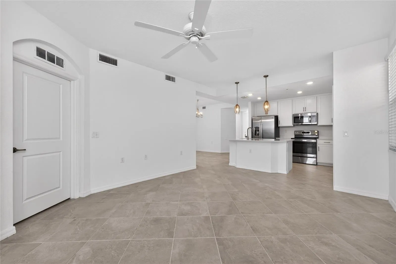 14141 HERITAGE LANDING BLVD #921 #921