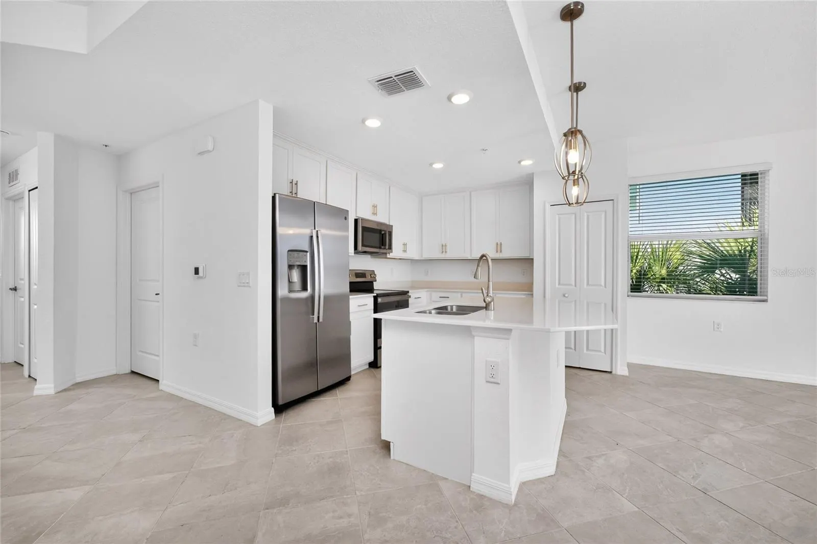 14141 HERITAGE LANDING BLVD #921 #921