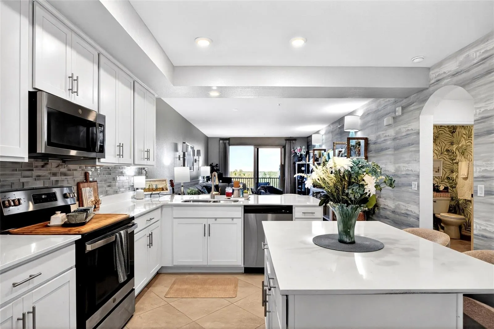 14141 HERITAGE LANDING BLVD #934 #934