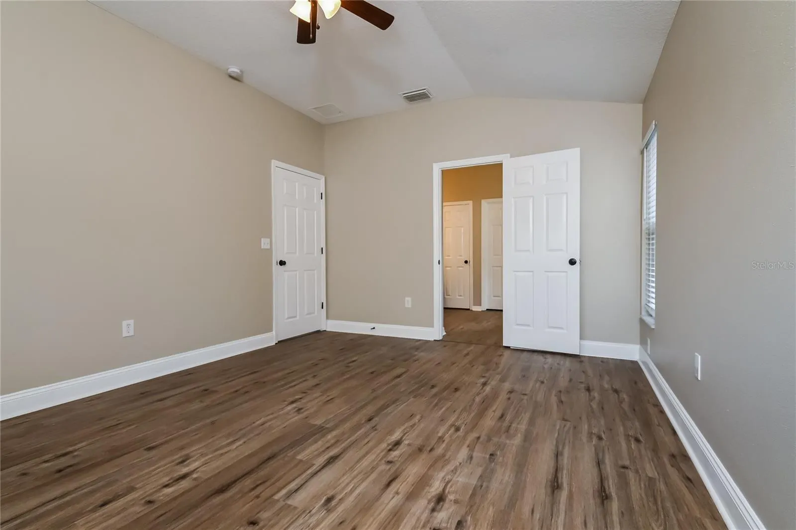 2221 MOUNTAIN MEADOW WAY