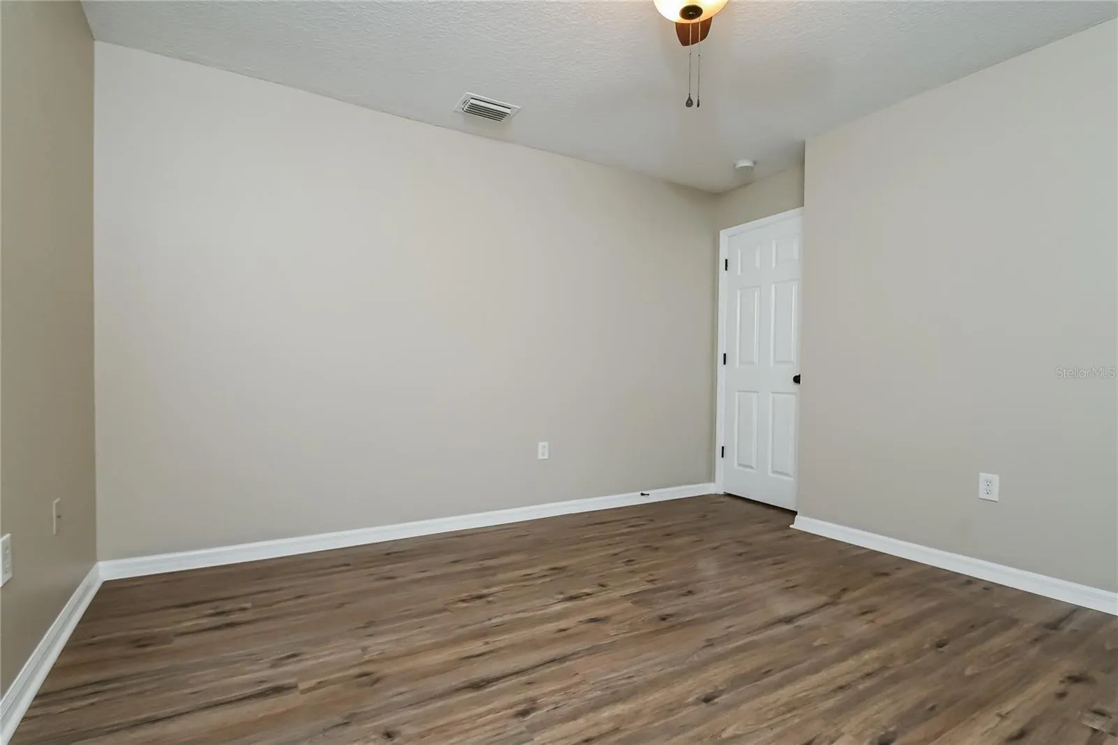 2221 MOUNTAIN MEADOW WAY
