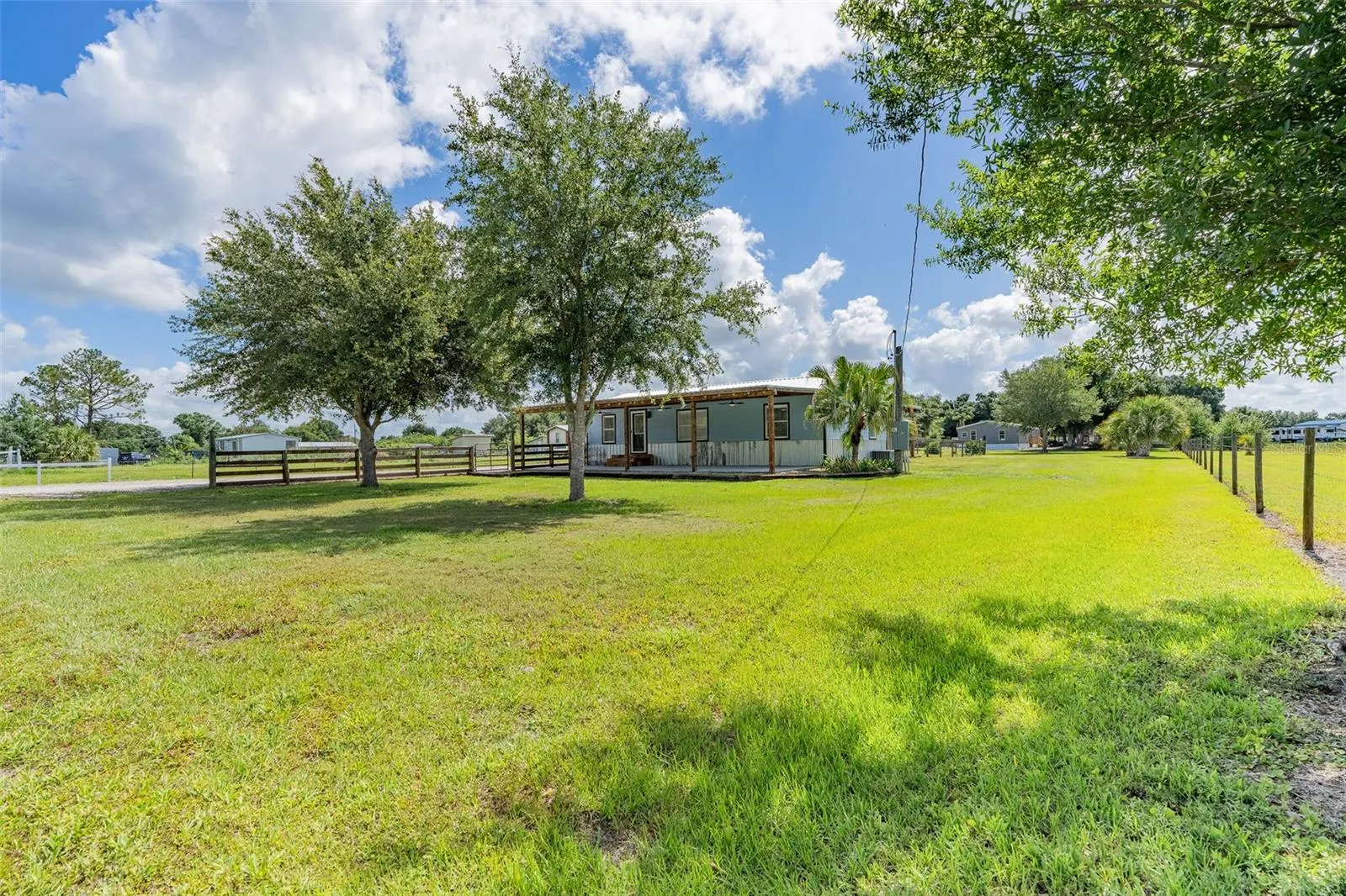 10876 SW WALKER RD