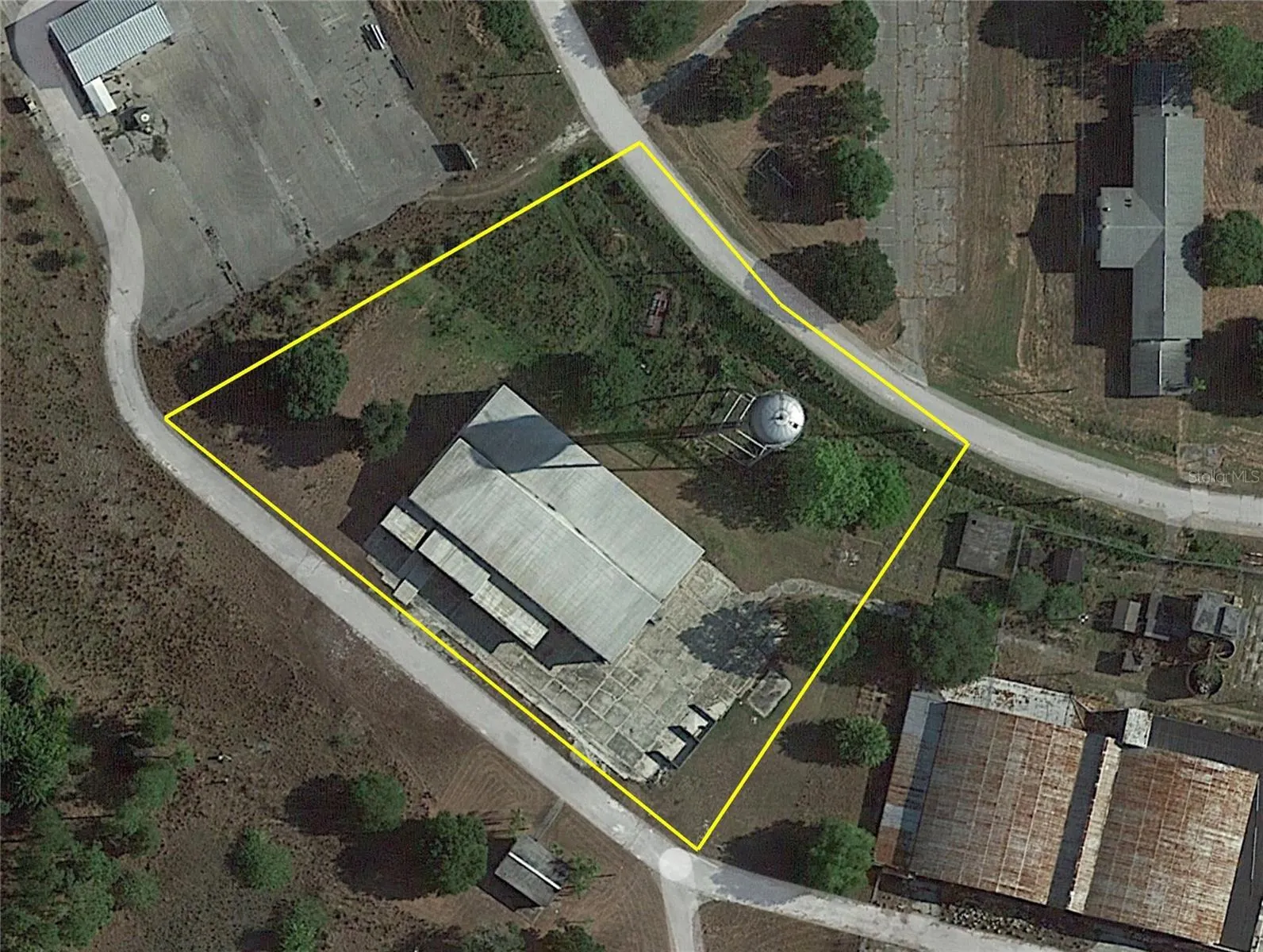5000 SE HWY 31 #W #W