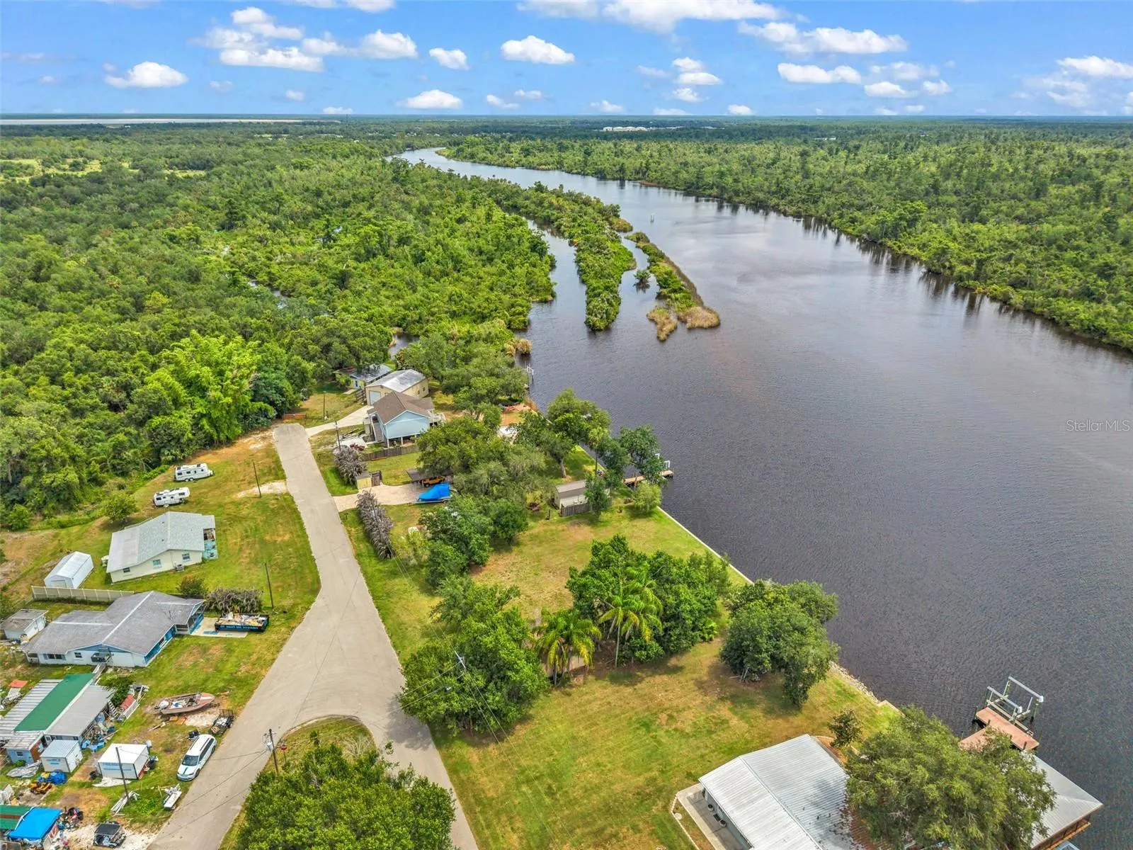 10082 SW RIVERVIEW CIR