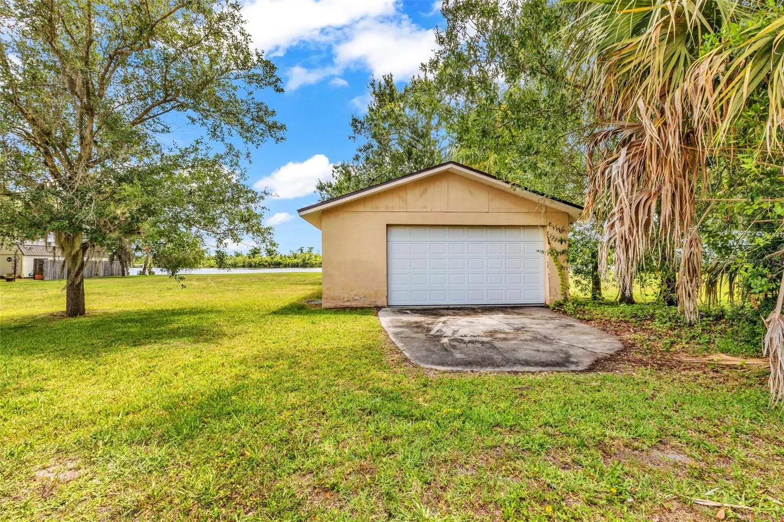 10082 SW RIVERVIEW CIR