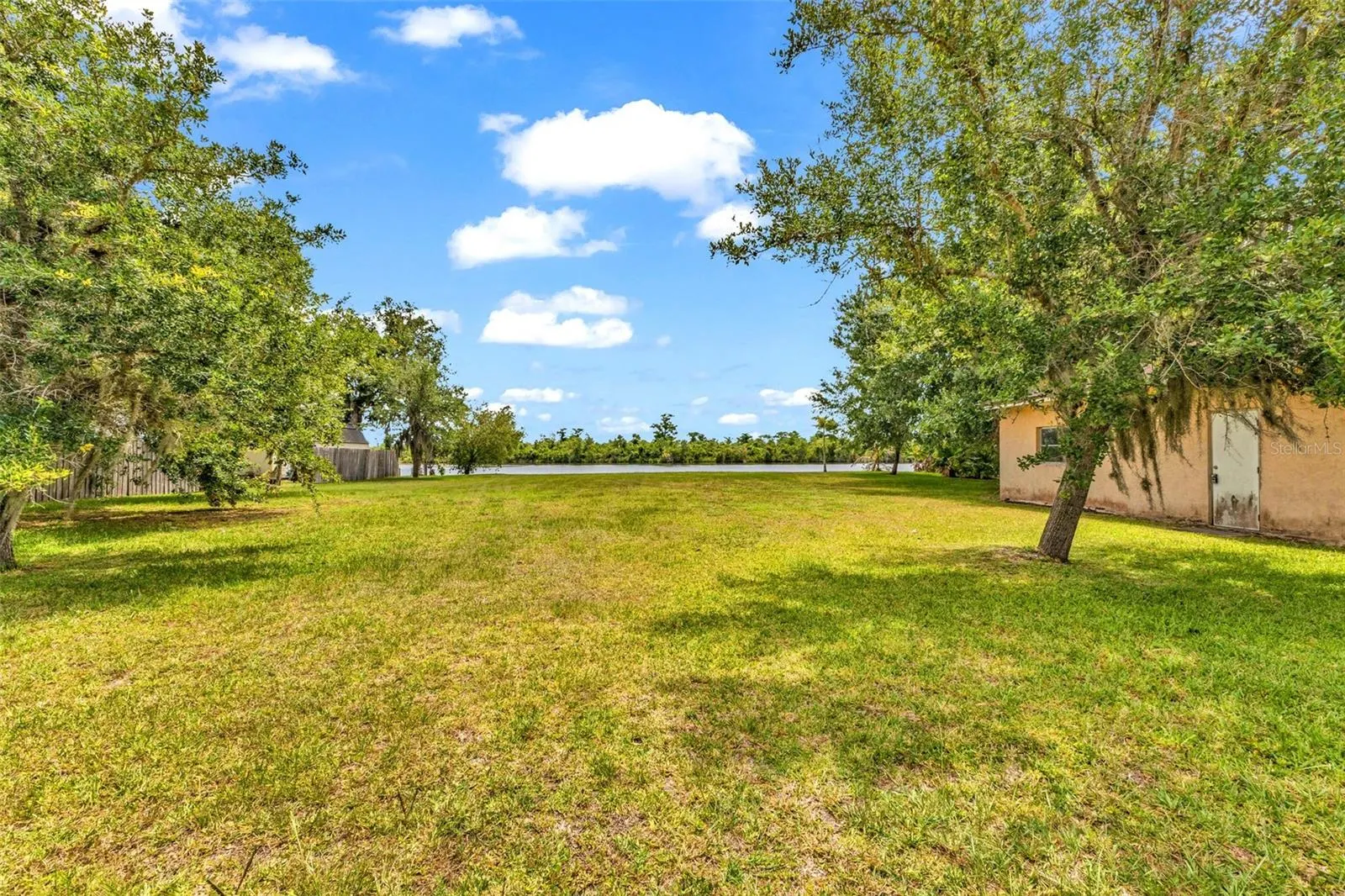 10082 SW RIVERVIEW CIR