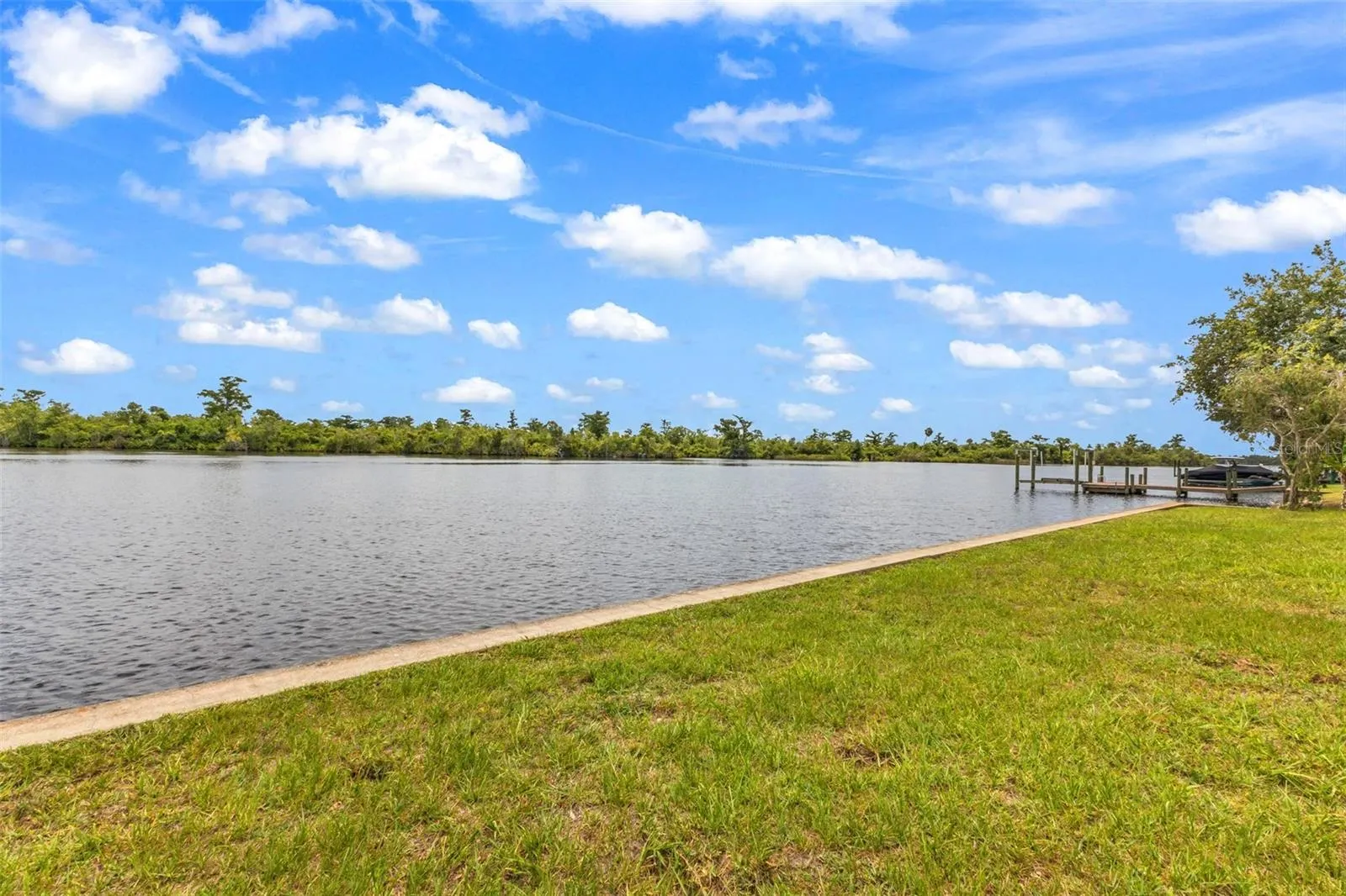 10082 SW RIVERVIEW CIR