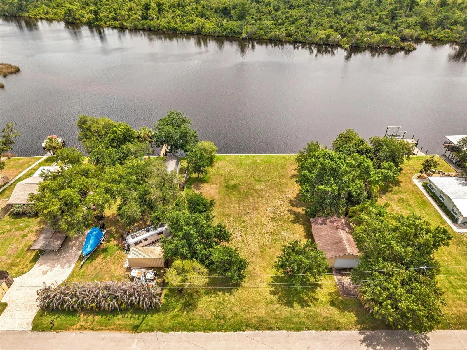 10082 SW RIVERVIEW CIR