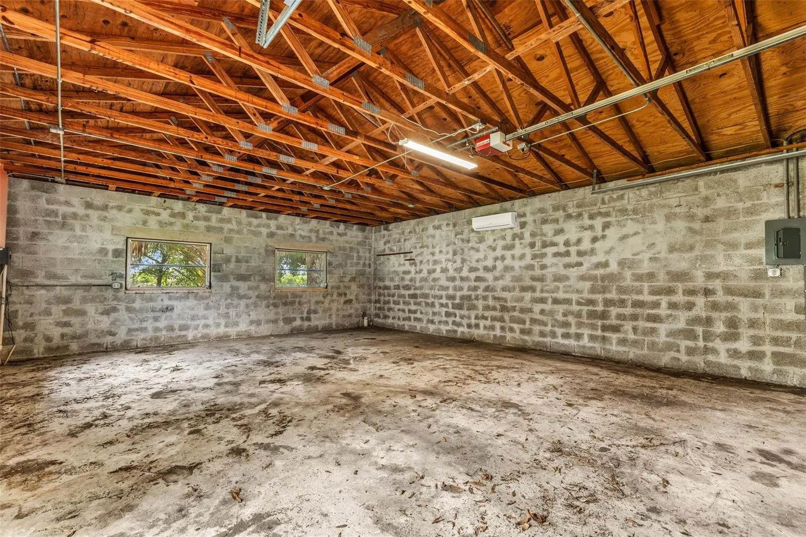 10082 SW RIVERVIEW CIR