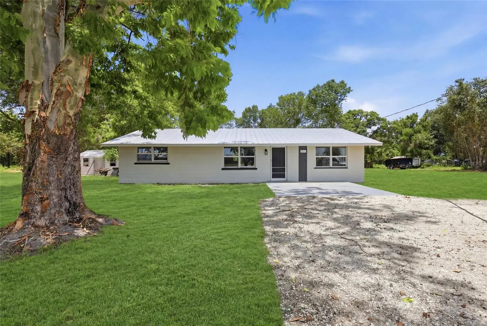 5587 SW HIGHWAY 17