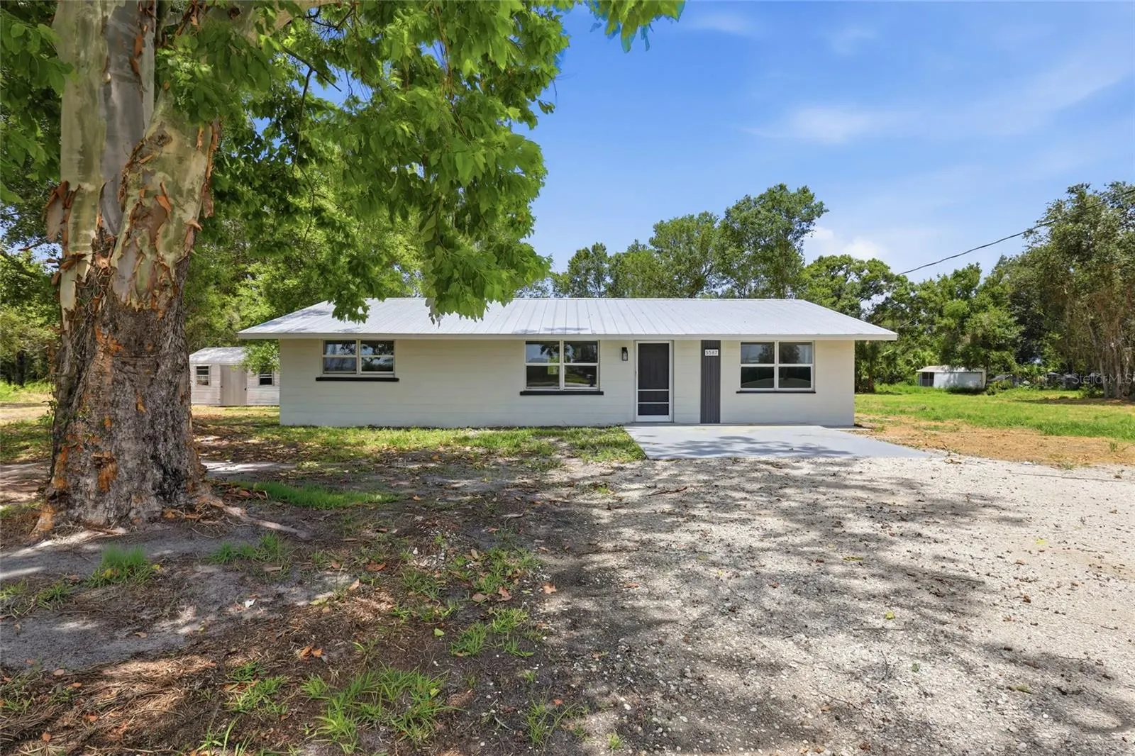 5587 SW HIGHWAY 17