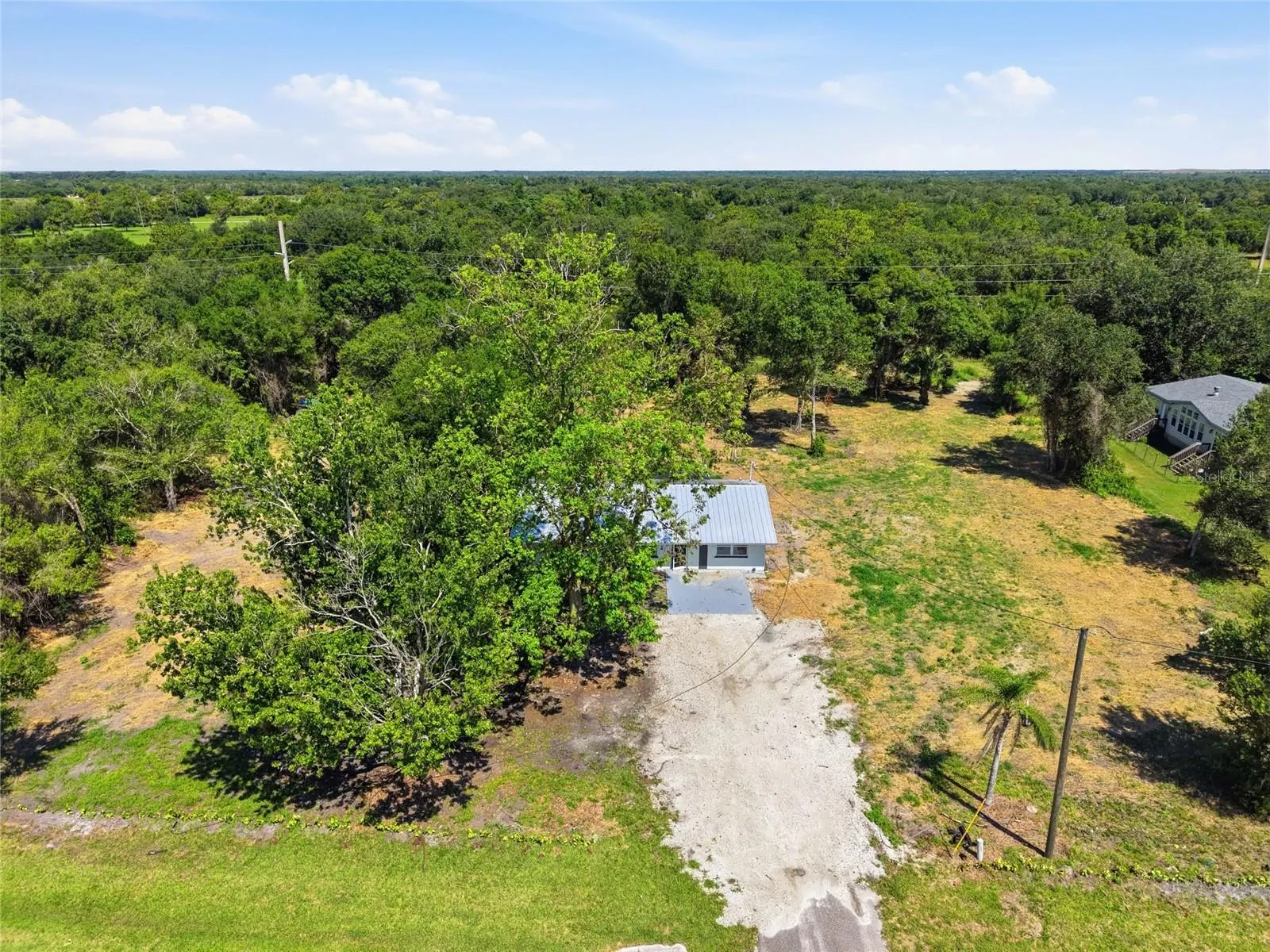 5587 SW HIGHWAY 17