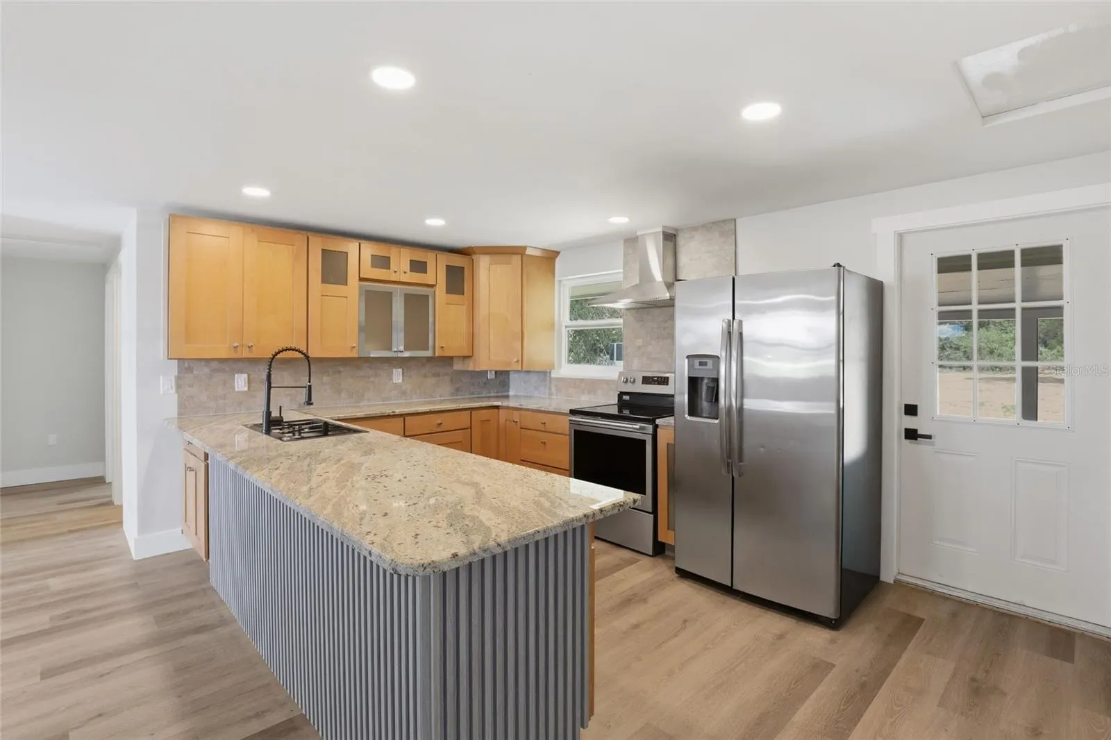 5587 SW HIGHWAY 17