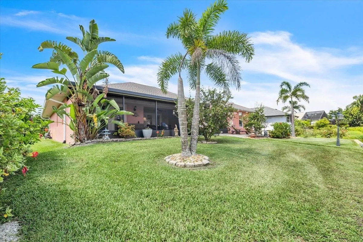 11614 SW COURTLY MANOR DR