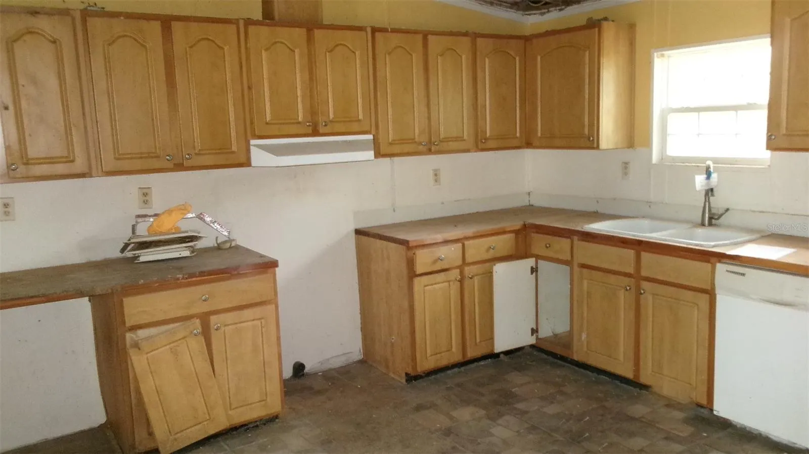 15532 MANGO DR