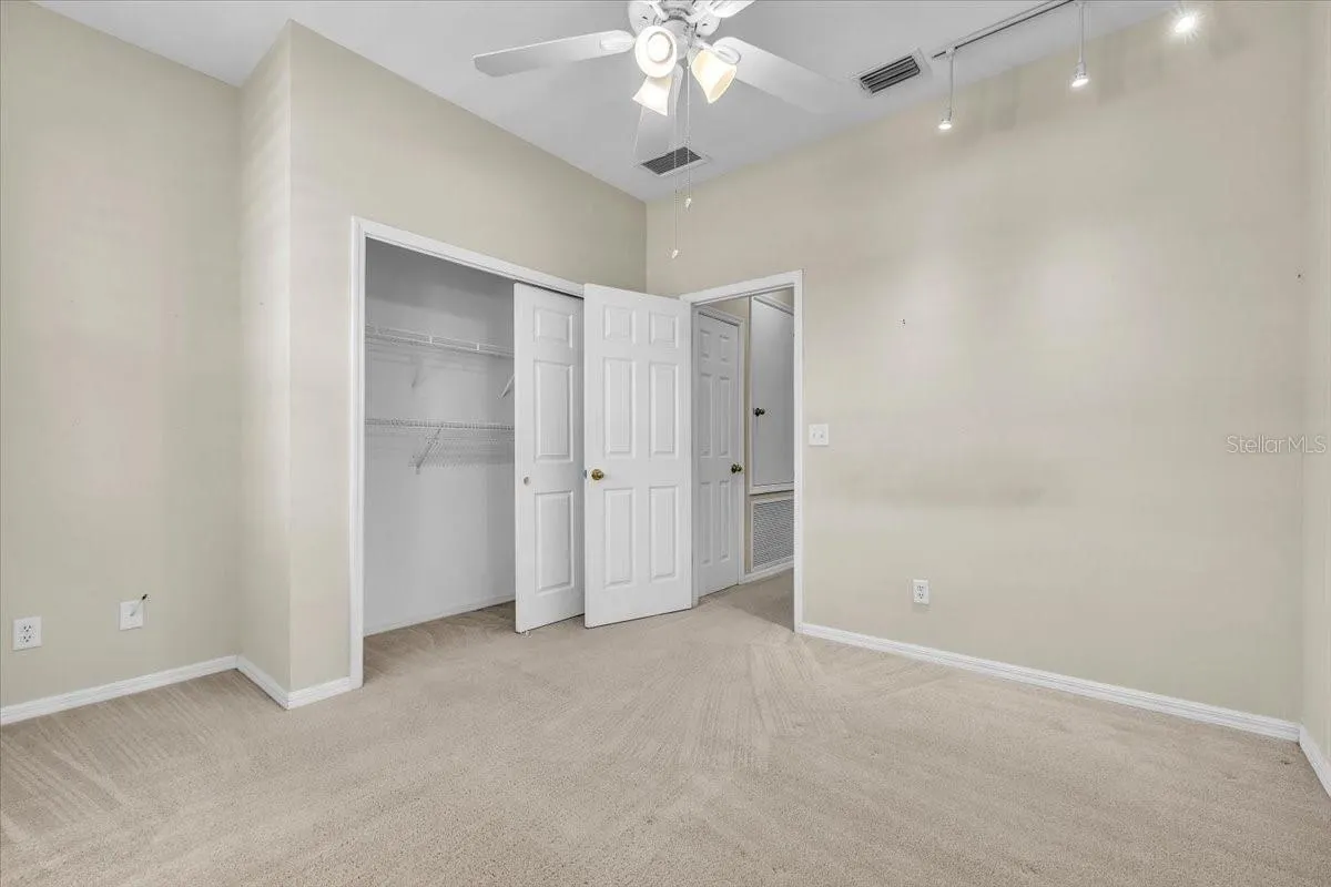 12933 SW PEMBROKE CIR S