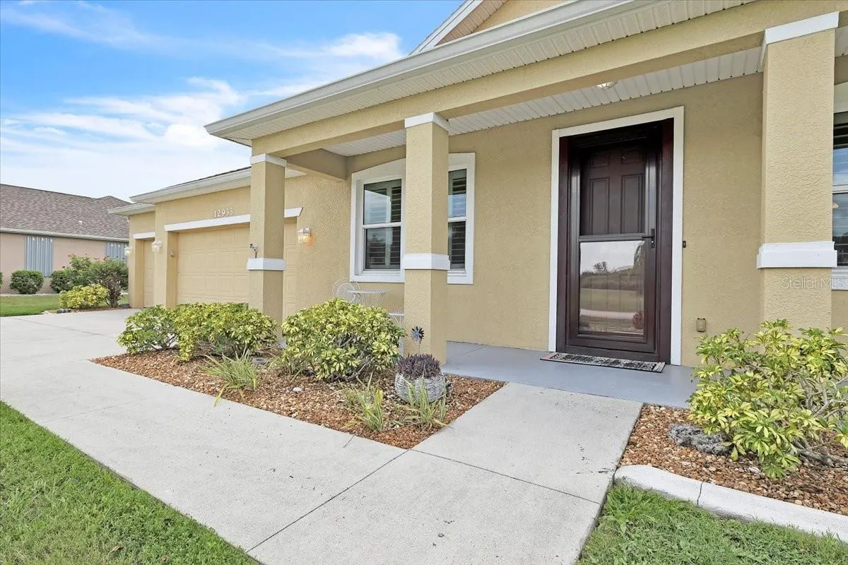 12933 SW PEMBROKE CIR S