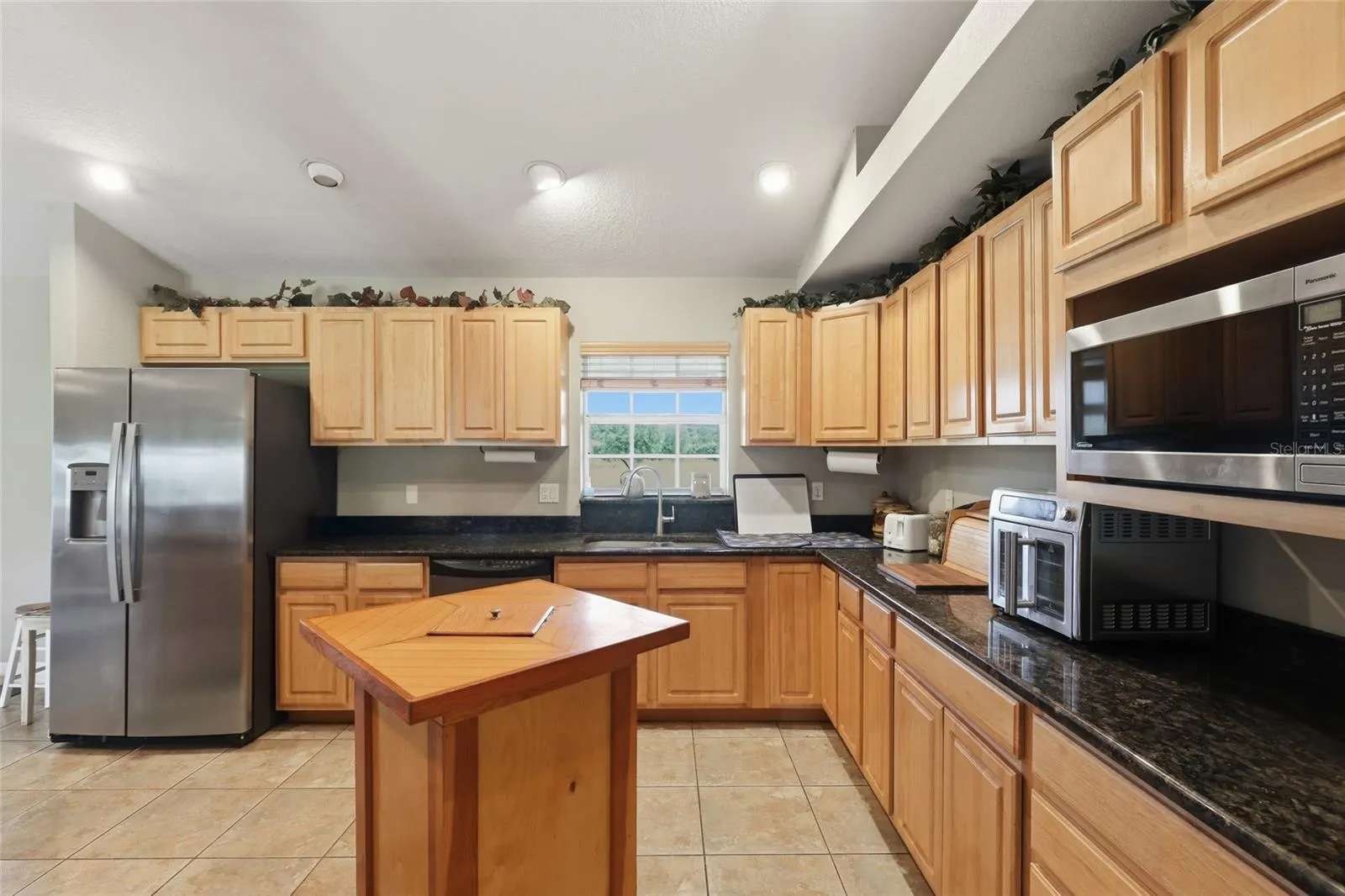 1277 SW EAST CREEK TRL