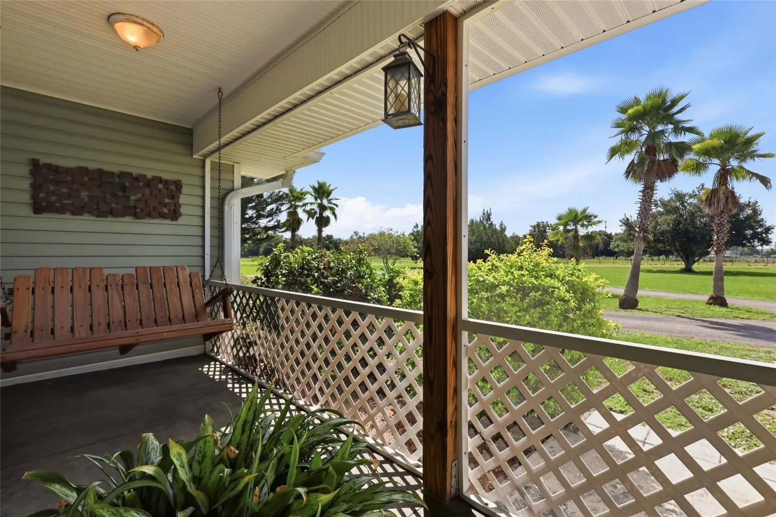 1277 SW EAST CREEK TRL
