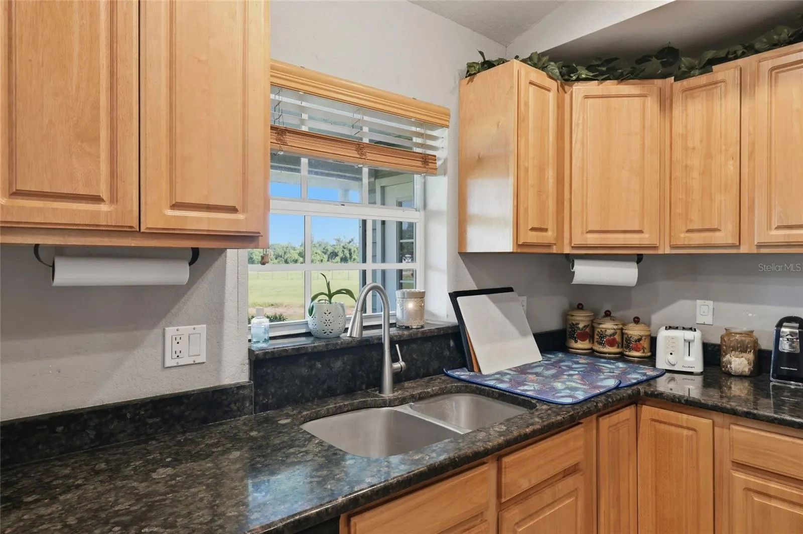 1277 SW EAST CREEK TRL