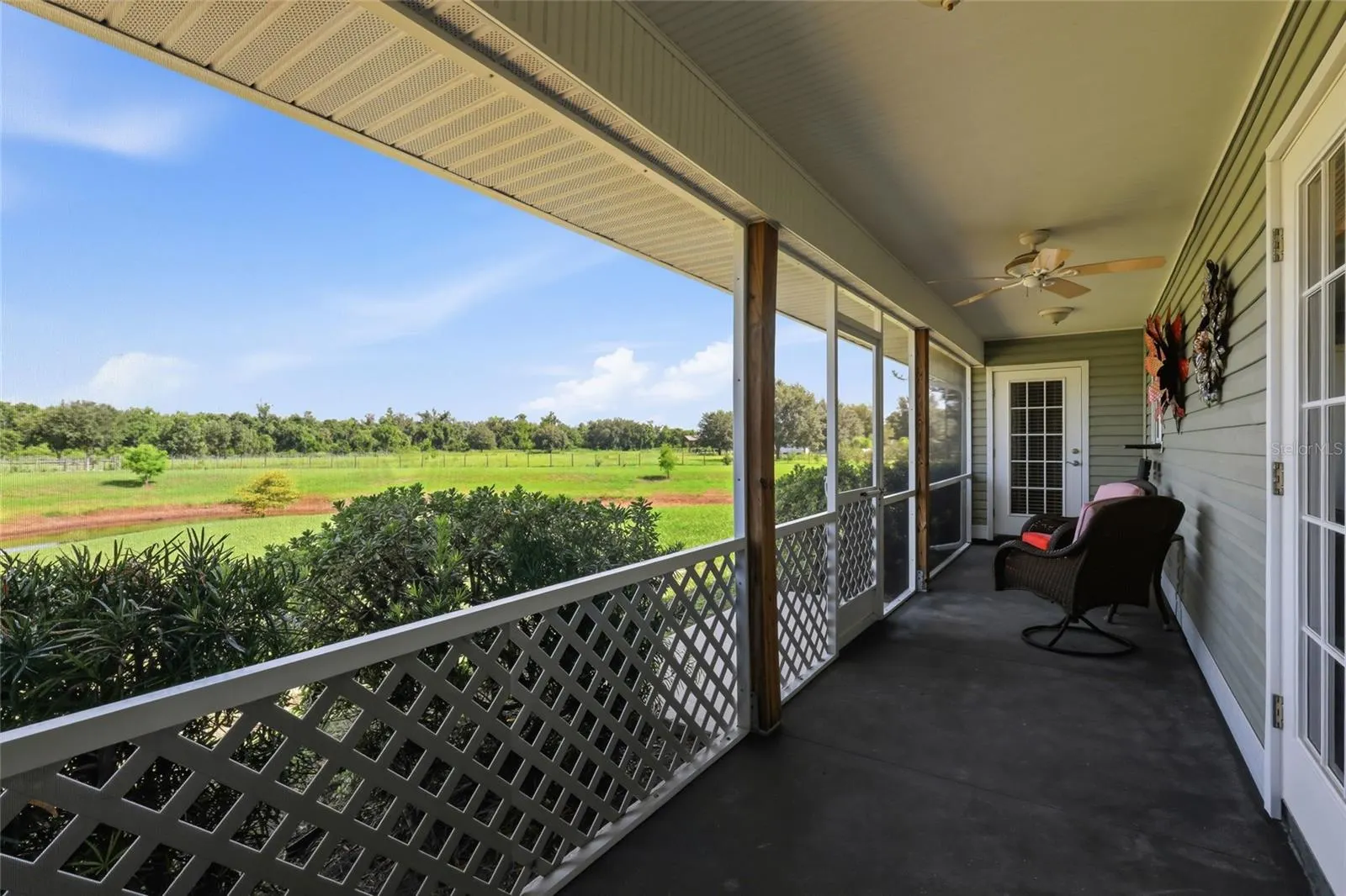 1277 SW EAST CREEK TRL