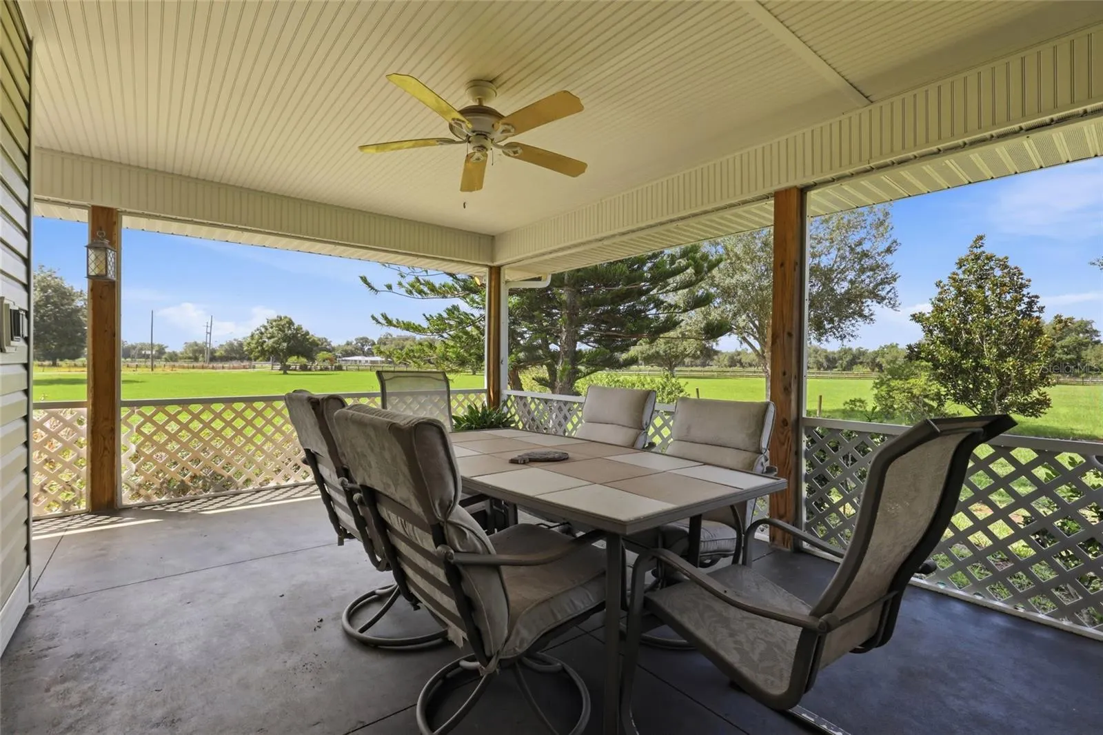 1277 SW EAST CREEK TRL
