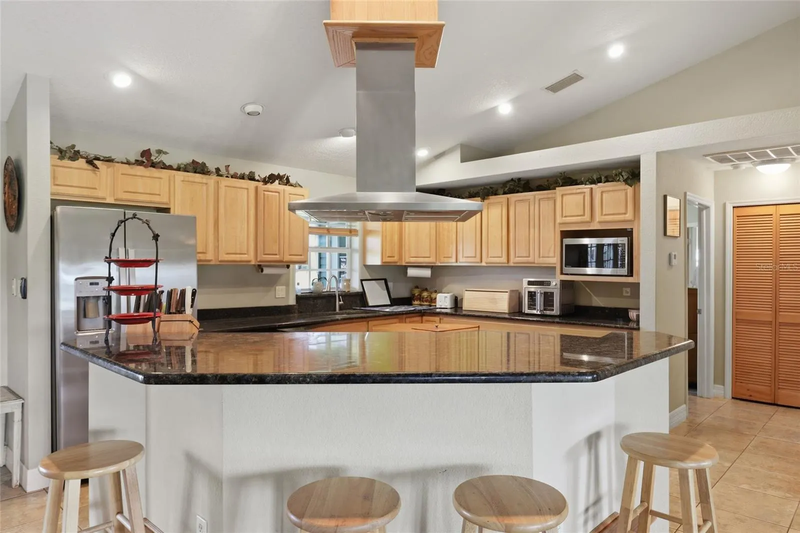 1277 SW EAST CREEK TRL