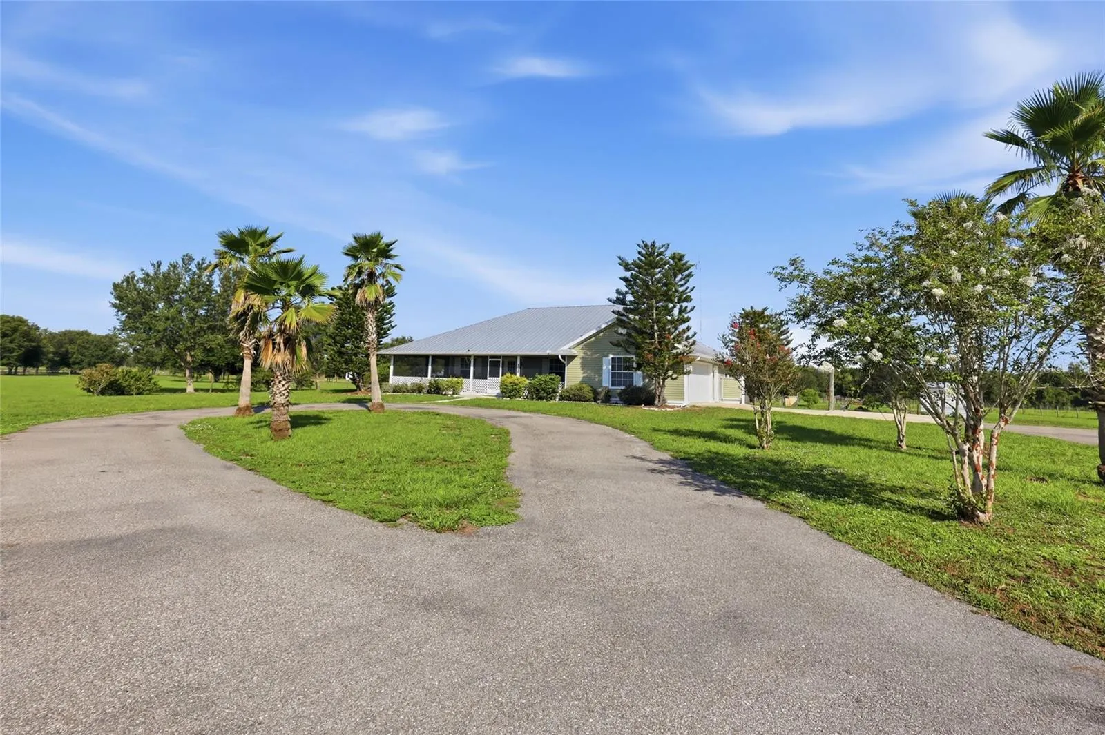 1277 SW EAST CREEK TRL