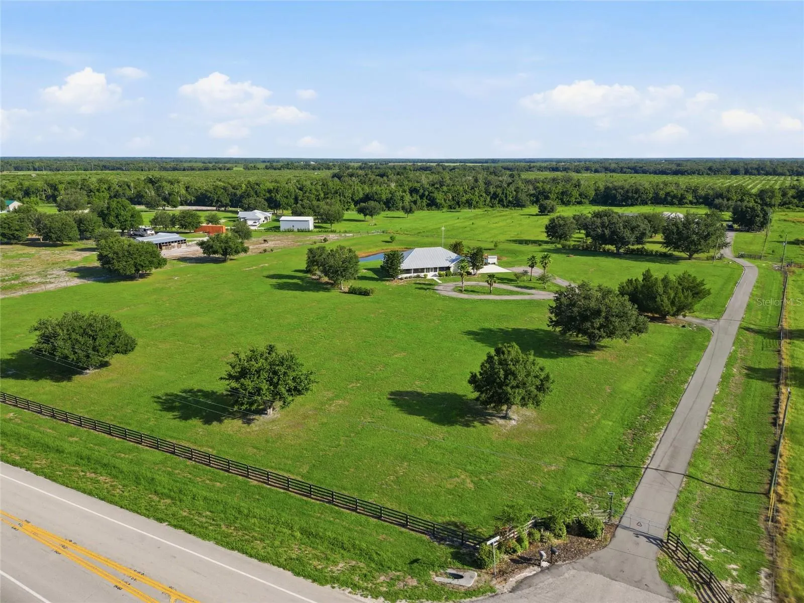 1277 SW EAST CREEK TRL