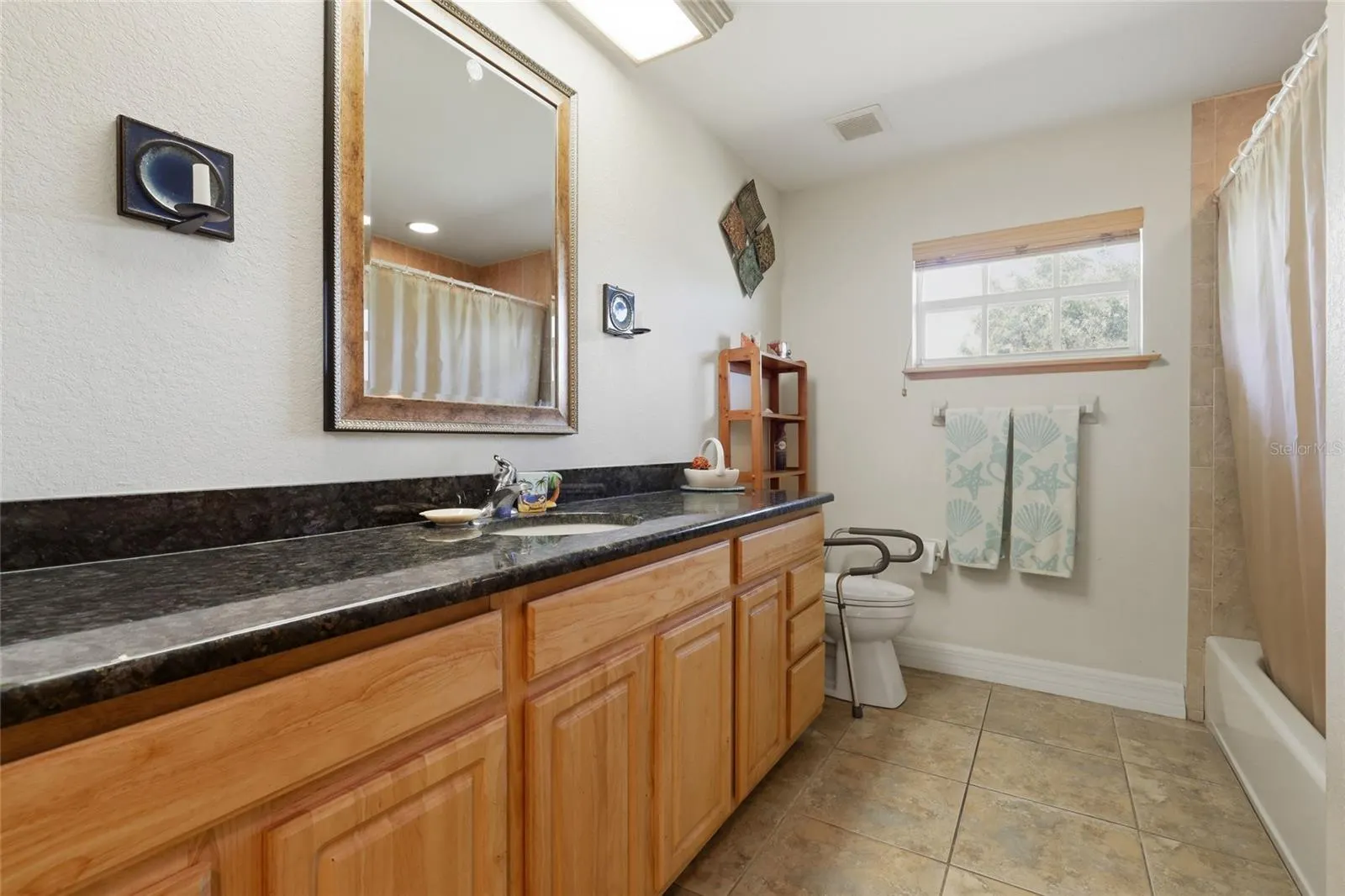 1277 SW EAST CREEK TRL