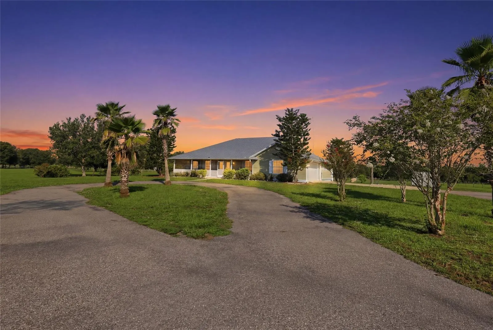 1277 SW EAST CREEK TRL