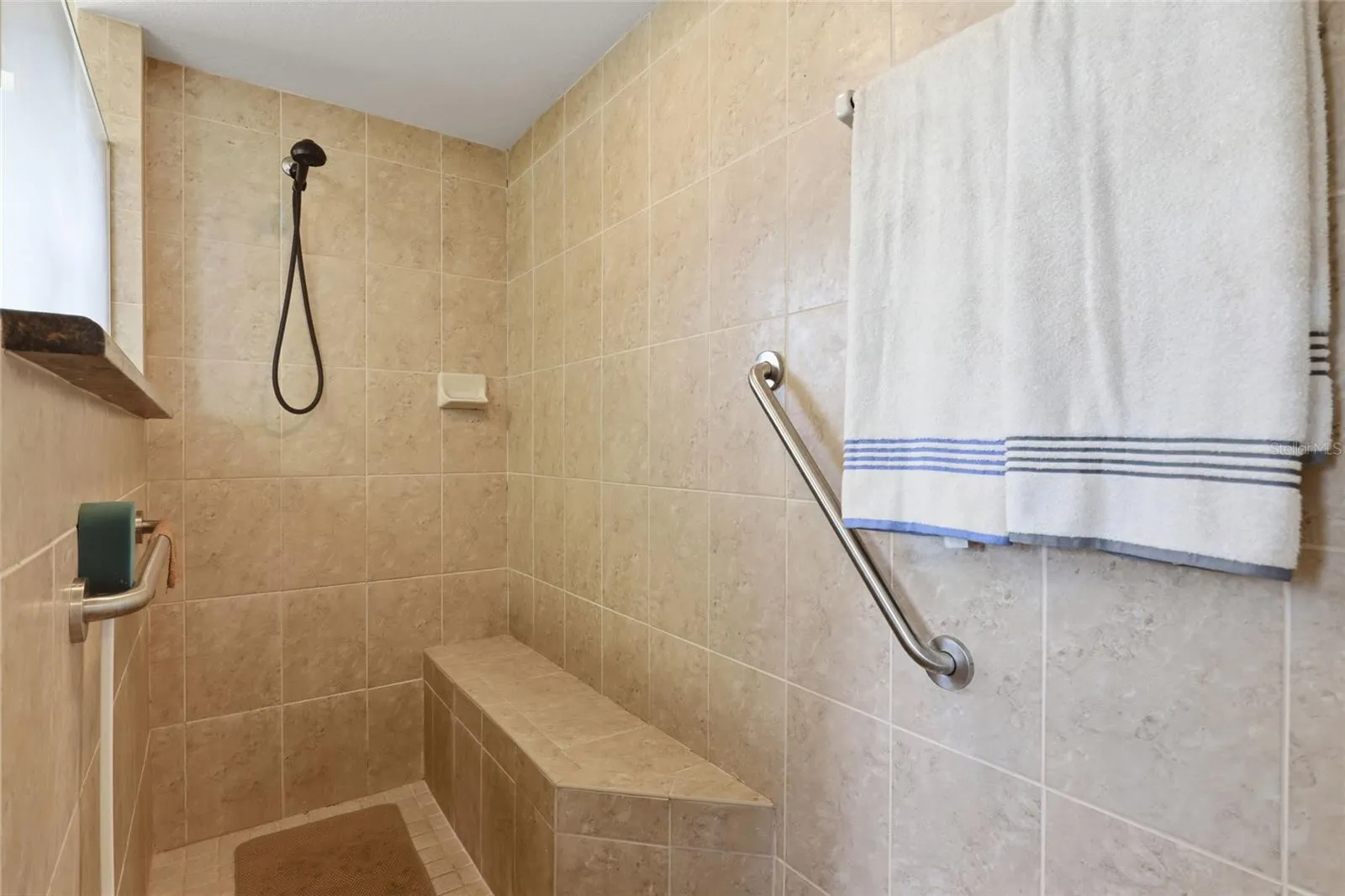 1277 SW EAST CREEK TRL