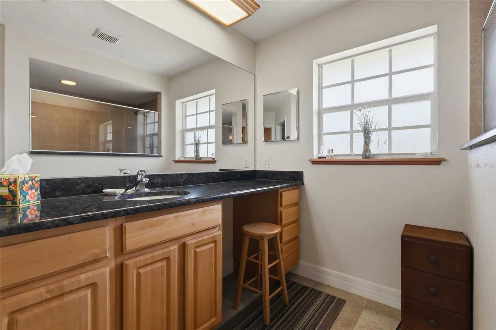 1277 SW EAST CREEK TRL