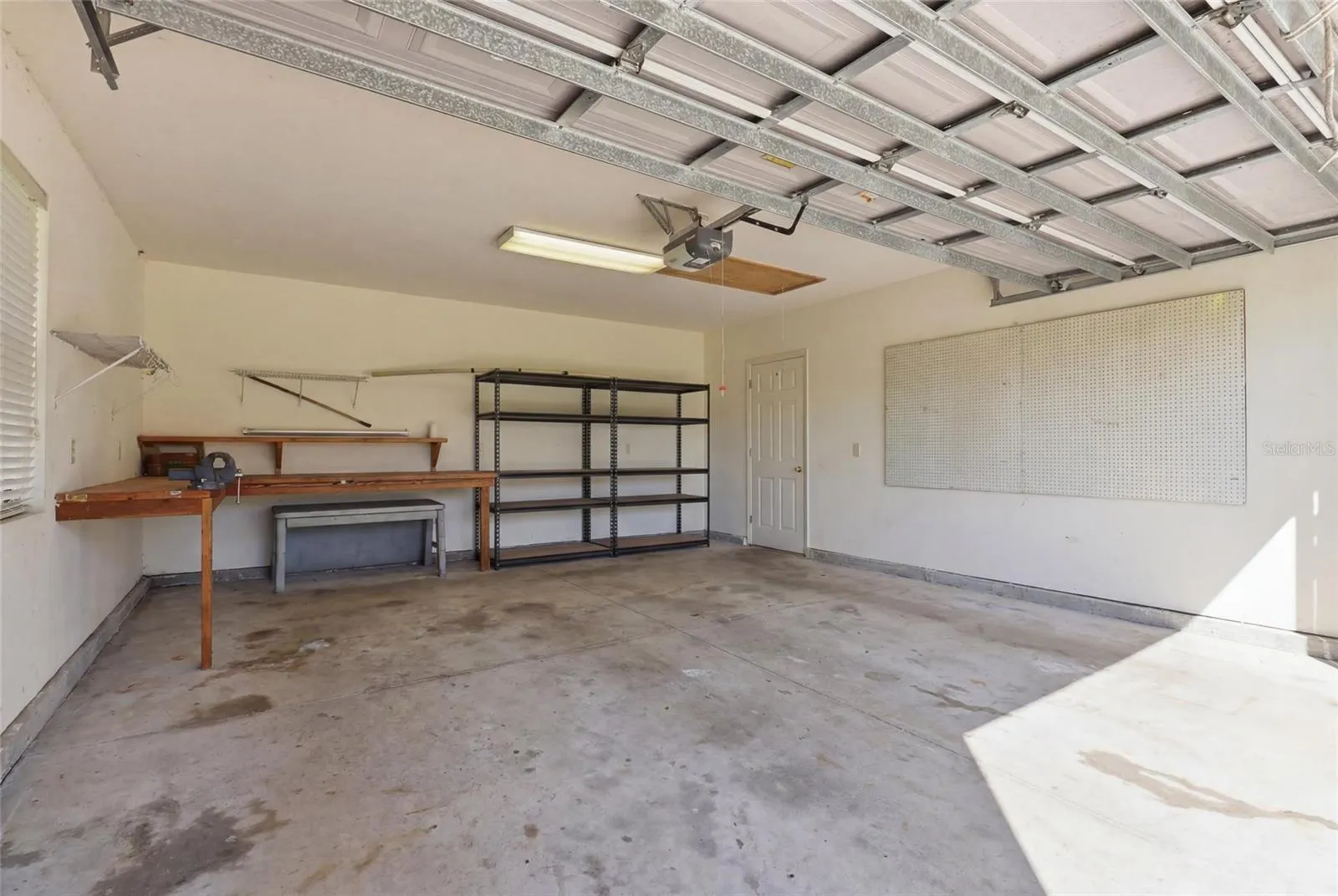 1277 SW EAST CREEK TRL