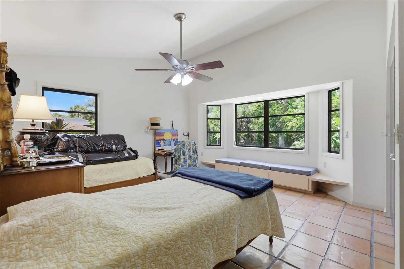 881 PINTO CIR