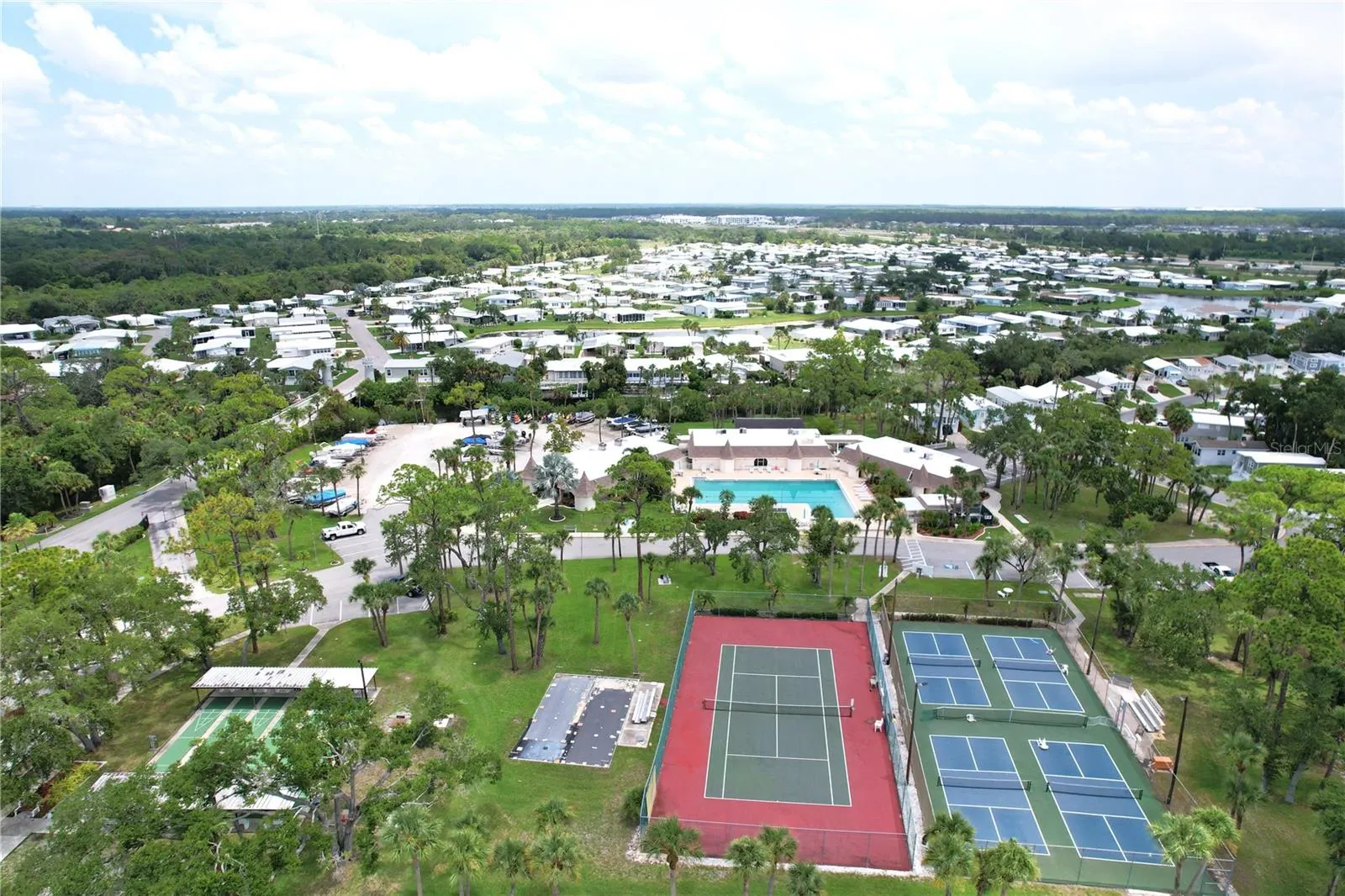 125 BROOKSHIRE DR