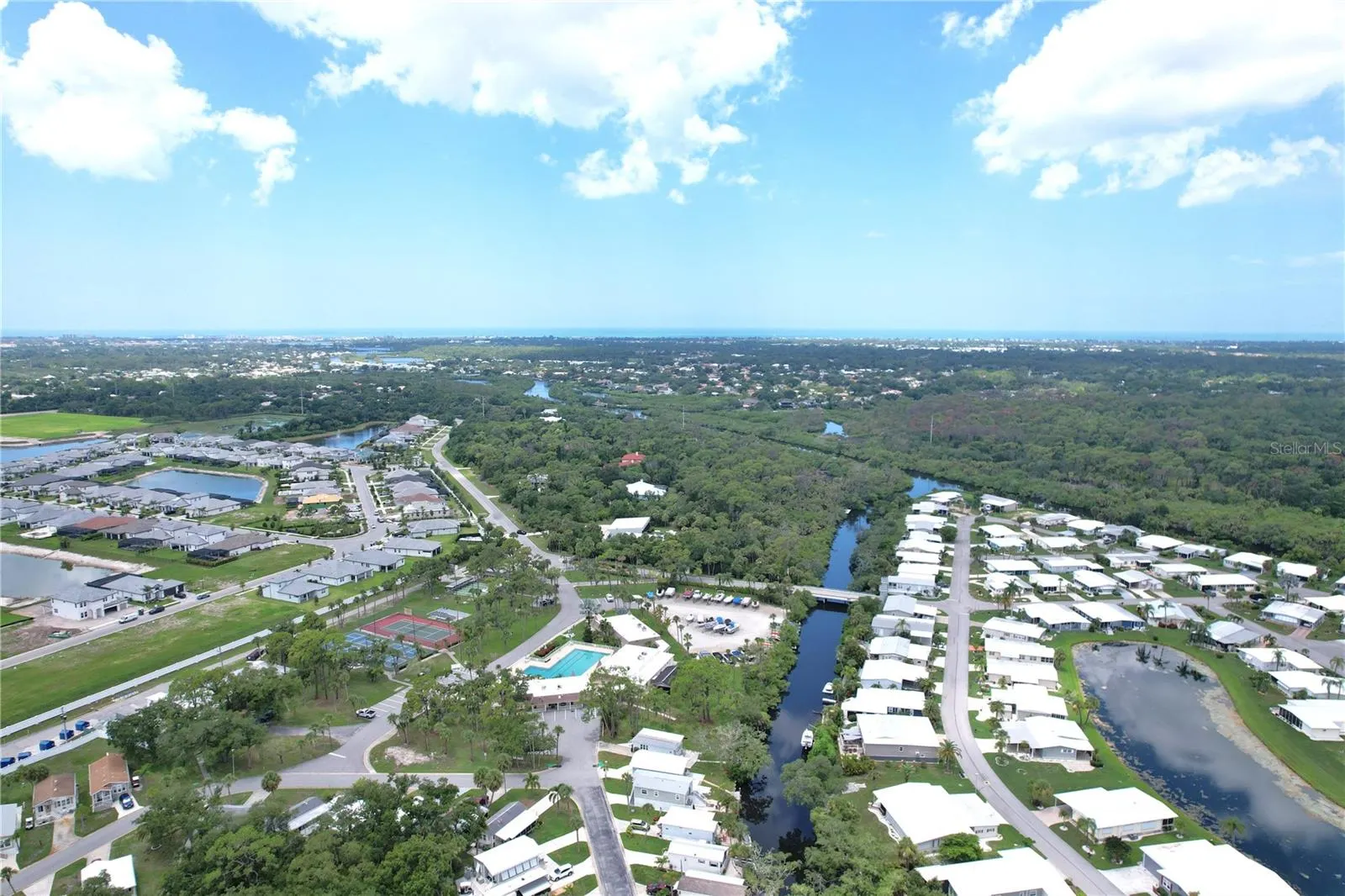 125 BROOKSHIRE DR
