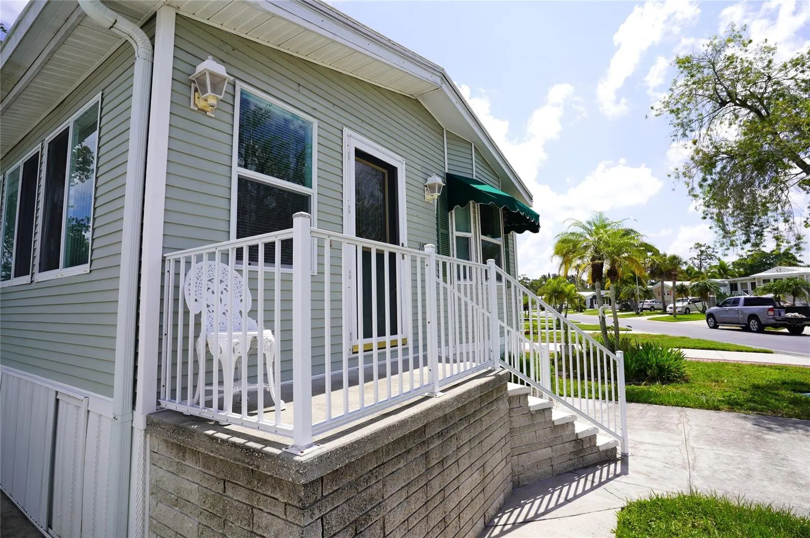 125 BROOKSHIRE DR