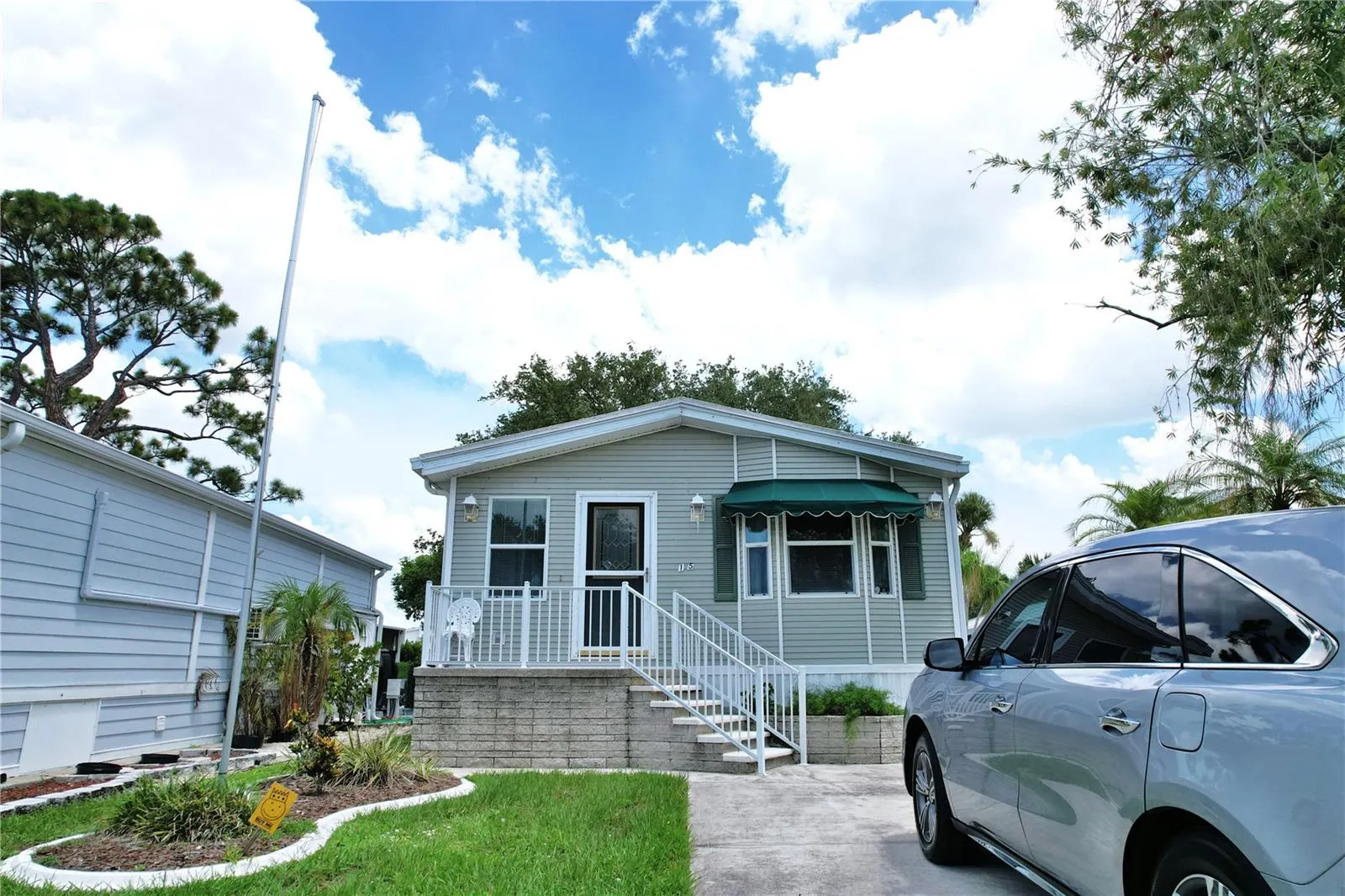 125 BROOKSHIRE DR
