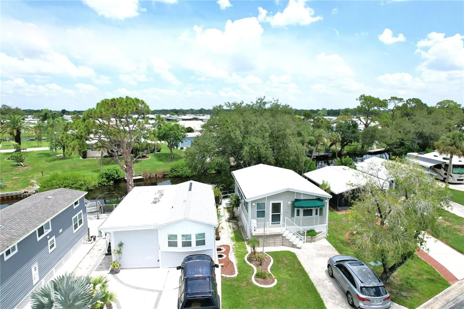 125 BROOKSHIRE DR