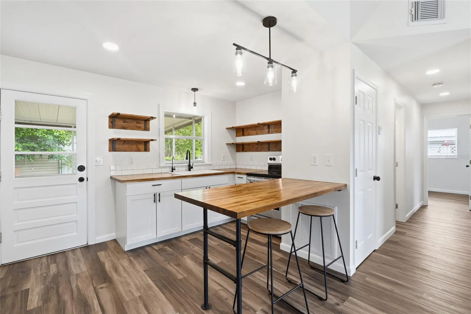 162 BRIDLE PATH