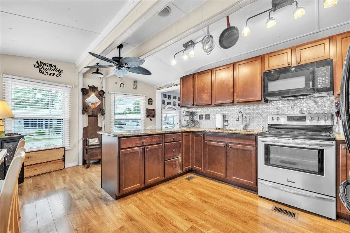 10933 BROWN PELICAN CIR