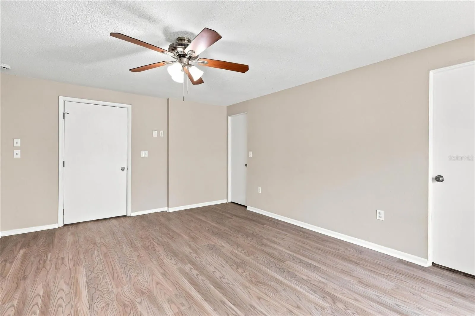 131 DEGAS DR